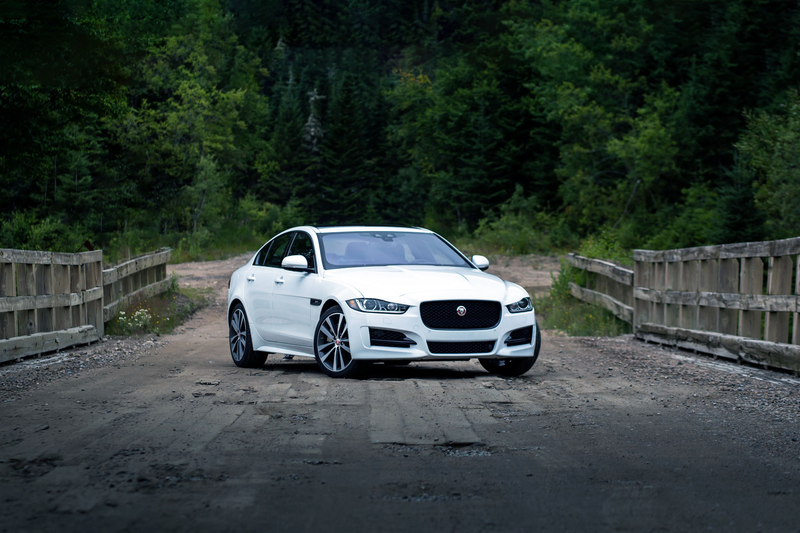 Illustration for article titled The 2018 Jaguar XE Would Be The Perfect Sport Sedan If It Was More Exciting